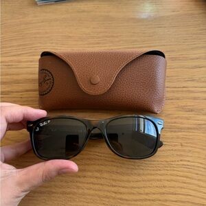 Ray-Ban RB 2132, new wayfair classic, polarized,  with Brown Leather Case